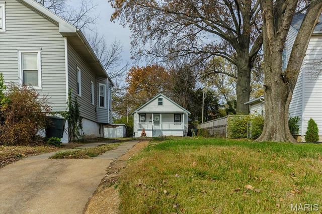 6837 Bradley Avenue, St Louis, MO 63139