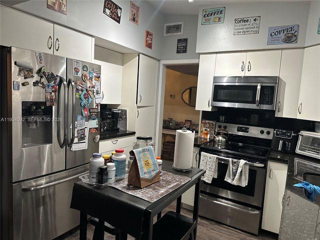 5700 SW 54th Terrace, Davie, FL 33314