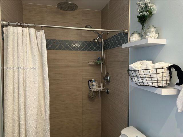 5700 SW 54th Terrace, Davie, FL 33314