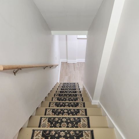 6350 S Champlain Avenue, Chicago, IL 60637