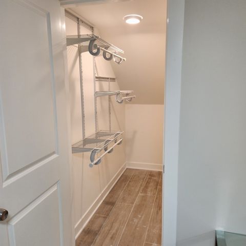 6350 S Champlain Avenue, Chicago, IL 60637