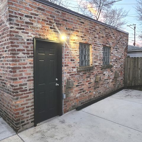 6350 S Champlain Avenue, Chicago, IL 60637