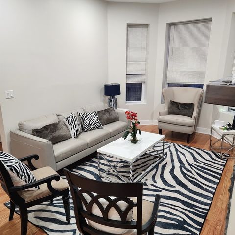 6350 S Champlain Avenue, Chicago, IL 60637