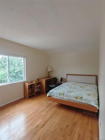 558 Eltingville Boulevard, Staten Island, NY 10312