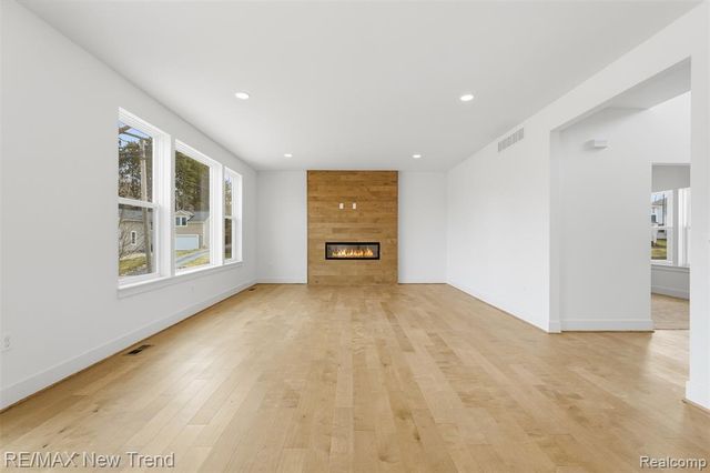 321 Dean Street, Milford, MI 48381