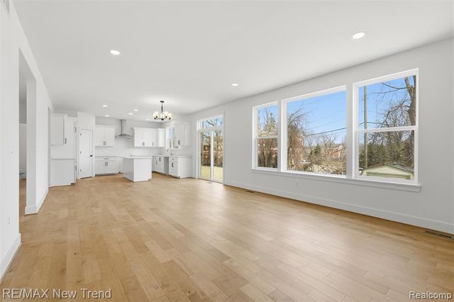 321 Dean Street, Milford, MI 48381