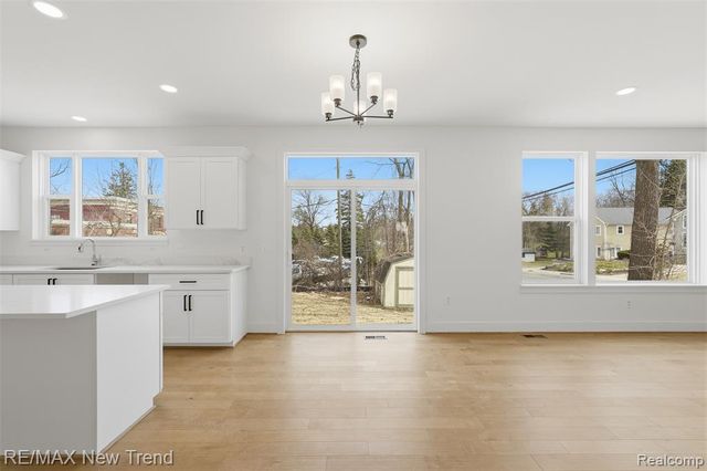 321 Dean Street, Milford, MI 48381