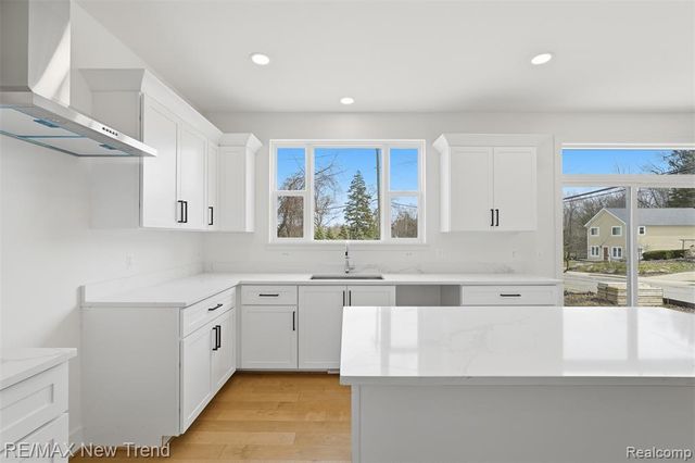 321 Dean Street, Milford, MI 48381