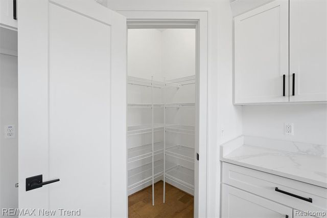 321 Dean Street, Milford, MI 48381