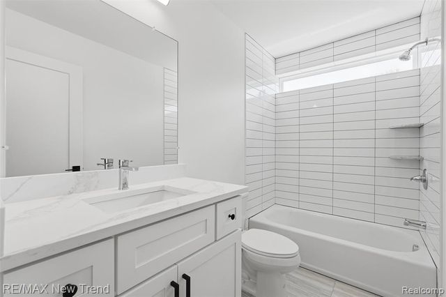 321 Dean Street, Milford, MI 48381