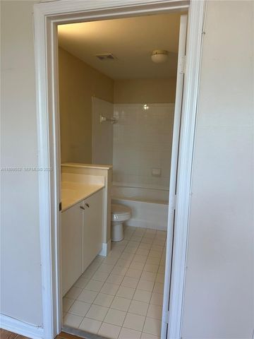 5840 W Sample Road 306, Coral Springs, FL 33067