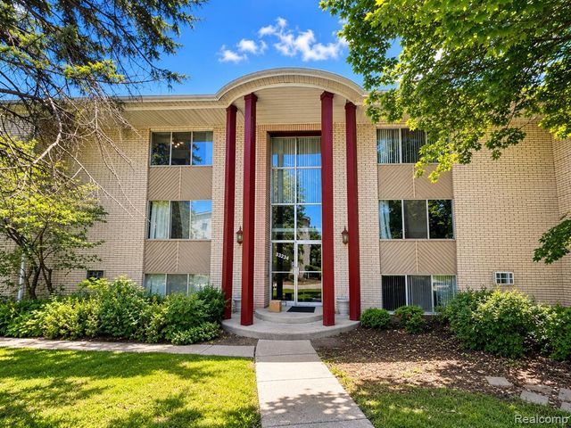 33234 Kingslane Court 5, Farmington, MI 48336