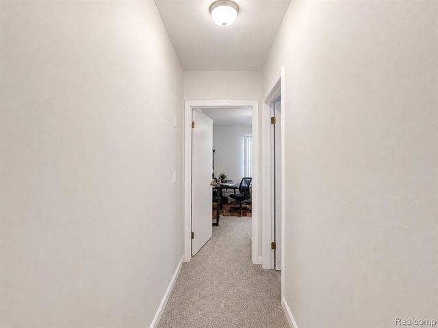 33234 Kingslane Court 5, Farmington, MI 48336