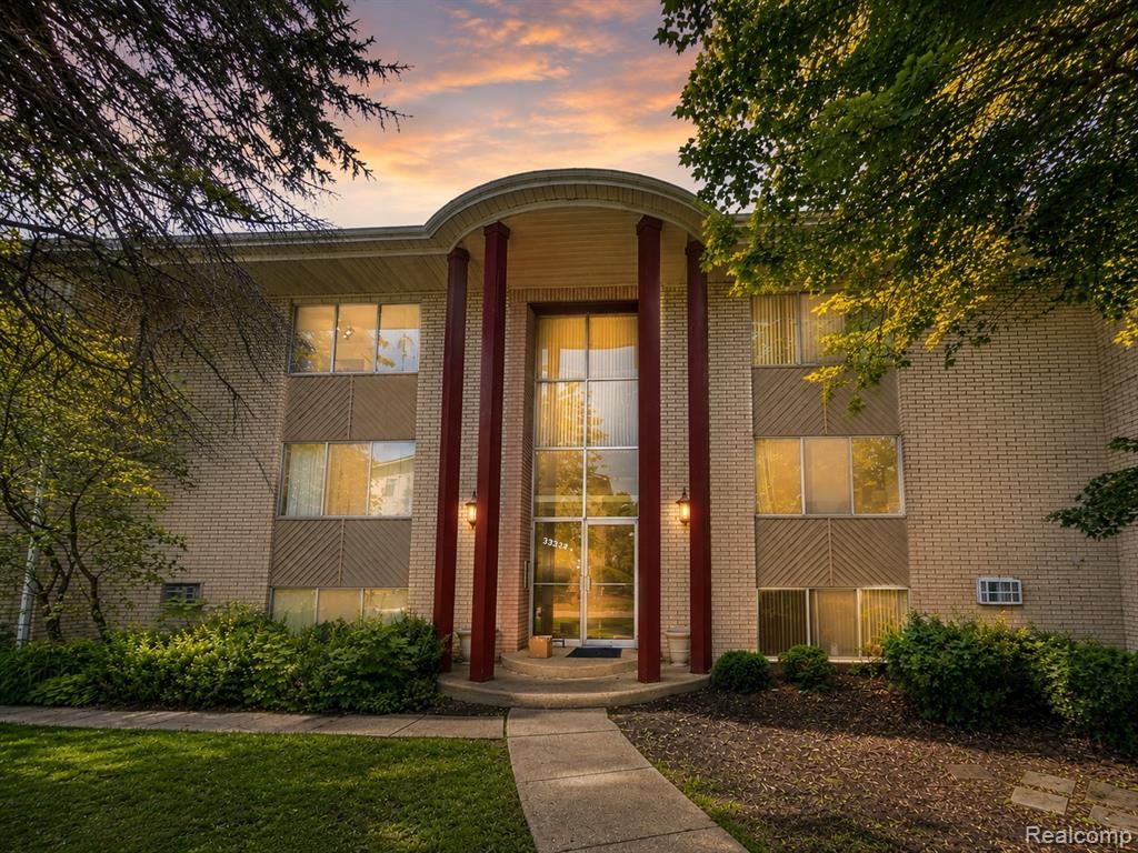 33234 Kingslane Court 5, Farmington, MI 48336