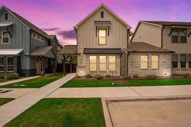 9525 Thorncrown Lane, Fort Worth, TX 76179
