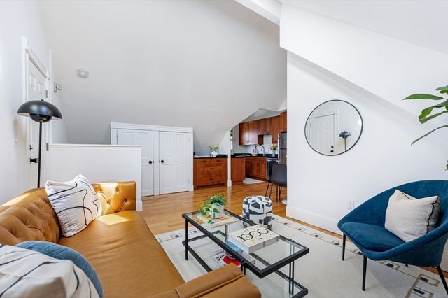 42 Banks Street 3, Somerville, MA 02144