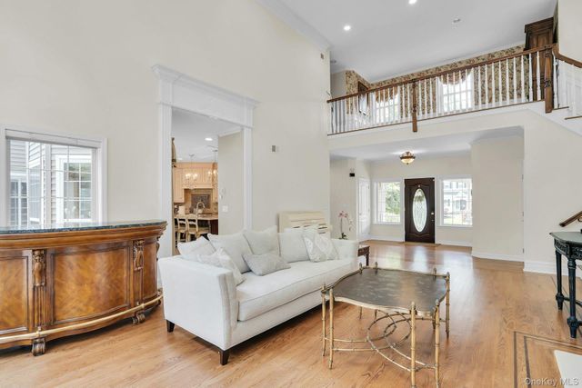 7 Dorm Court, East Setauket, NY 11733