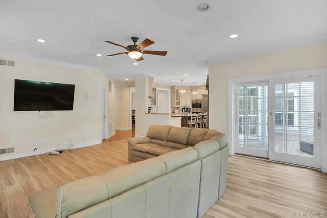 7 Dorm Court, East Setauket, NY 11733