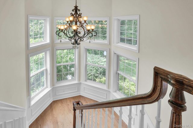 7 Dorm Court, East Setauket, NY 11733