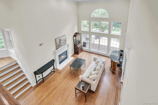 7 Dorm Court, East Setauket, NY 11733