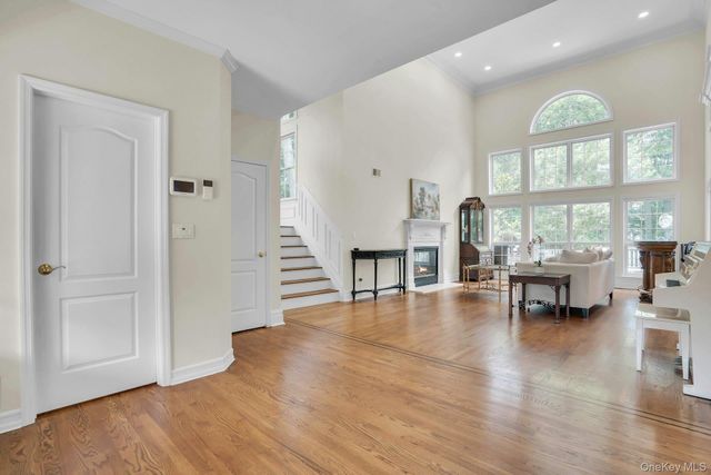 7 Dorm Court, East Setauket, NY 11733