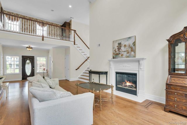 7 Dorm Court, East Setauket, NY 11733