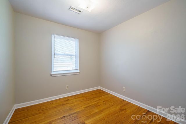 829 4th Avenue SW, Hickory, NC 28602