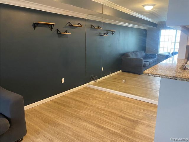 22192 Cape Cod Way, Farmington Hills, MI 48336