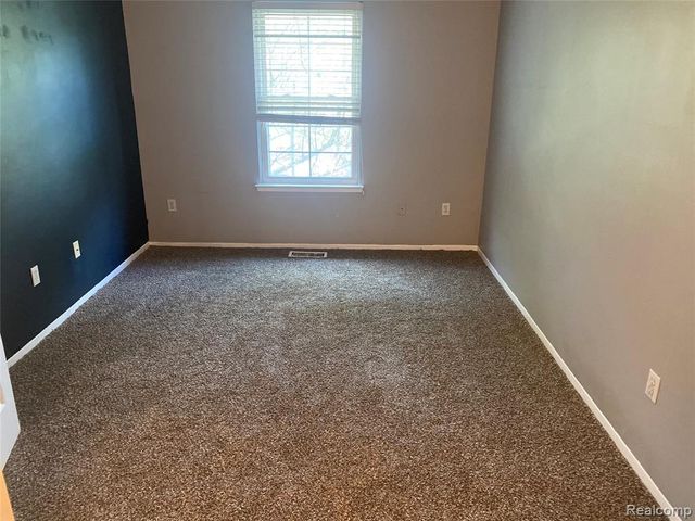 22192 Cape Cod Way, Farmington Hills, MI 48336