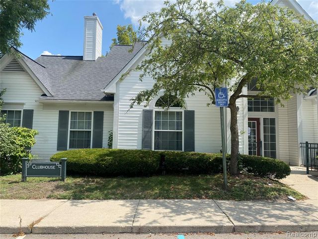 22192 Cape Cod Way, Farmington Hills, MI 48336