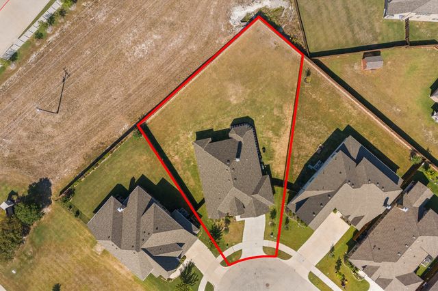 205 Resting Place Road, Waxahachie, TX 75165