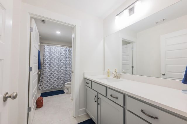 5897 LINDEN OAK DR E, Arlington, TN 38002