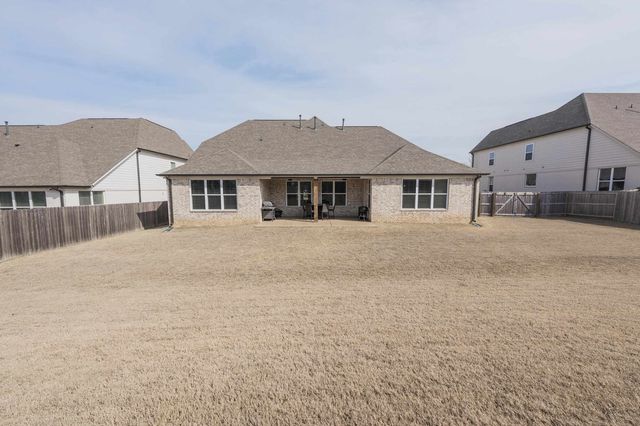 5897 LINDEN OAK DR E, Arlington, TN 38002