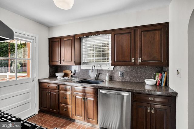 41 E CRYSTAL LAKE AVE, Haddon Township, NJ 08108