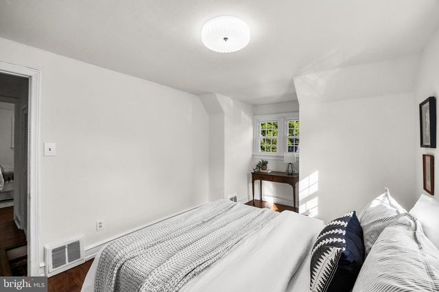 41 E CRYSTAL LAKE AVE, Haddon Township, NJ 08108