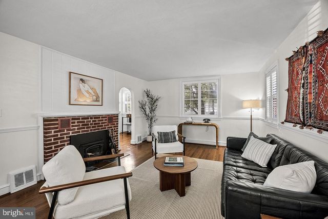 41 E CRYSTAL LAKE AVE, Haddon Township, NJ 08108
