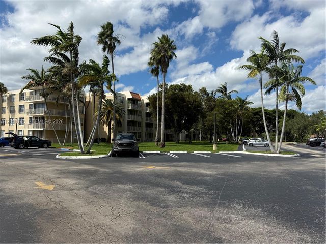 13100 SW 92nd Ave A-PH7, Miami, FL 33176