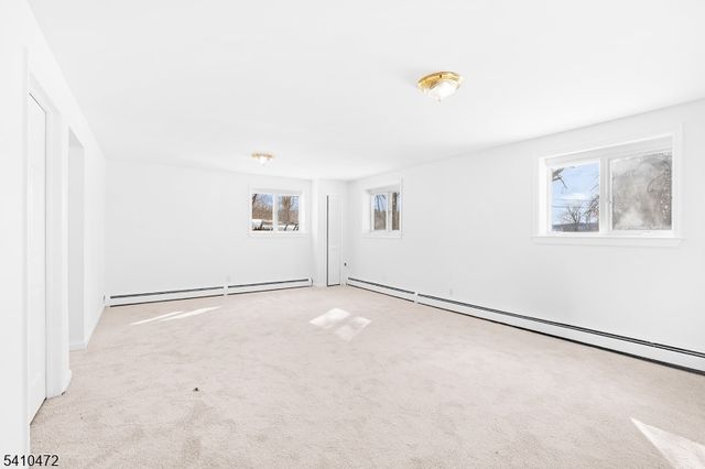 2 Beemer Rd, Wantage Twp., NJ 07461