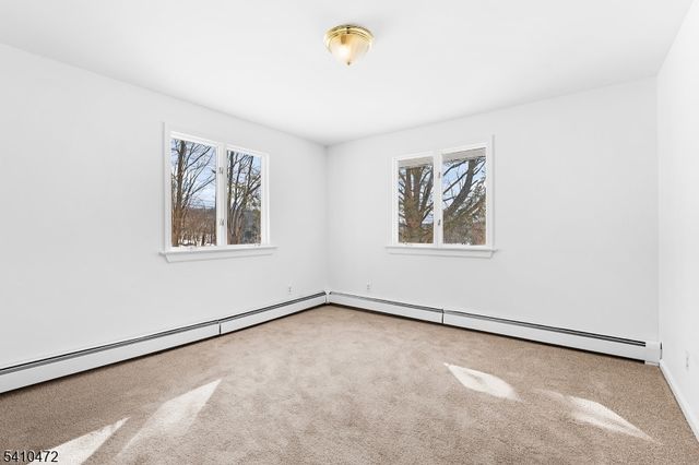 2 Beemer Rd, Wantage Twp., NJ 07461