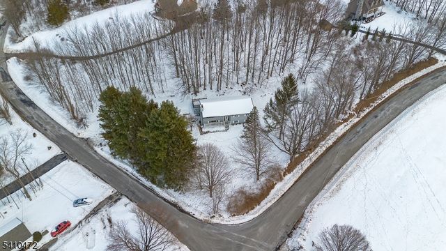 2 Beemer Rd, Wantage Twp., NJ 07461