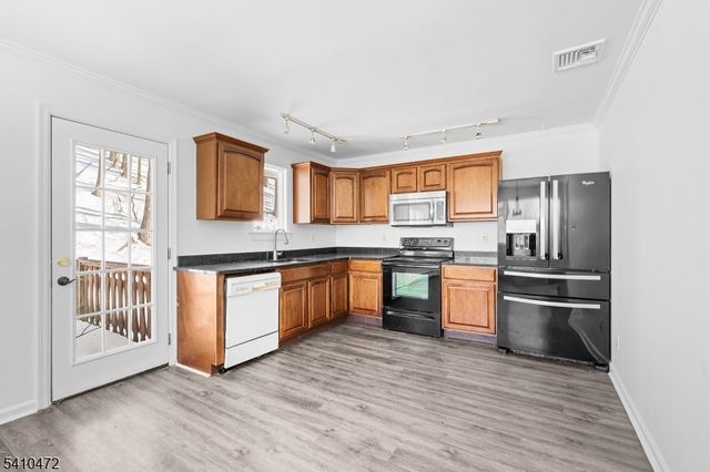 2 Beemer Rd, Wantage Twp., NJ 07461