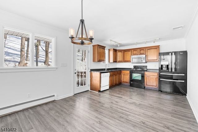 2 Beemer Rd, Wantage Twp., NJ 07461