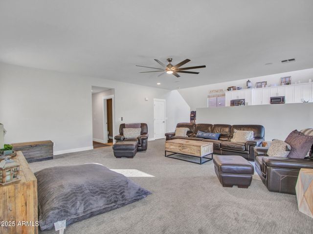 4326 W KENAI Drive, New River, AZ 85087