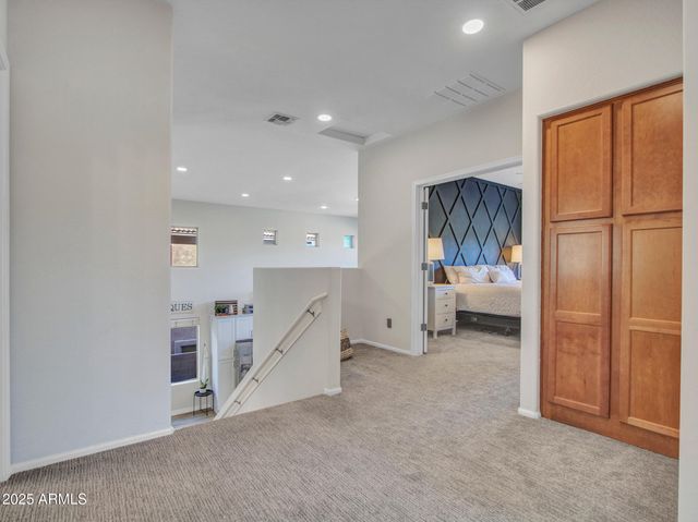 4326 W KENAI Drive, New River, AZ 85087