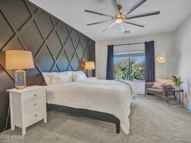 4326 W KENAI Drive, New River, AZ 85087