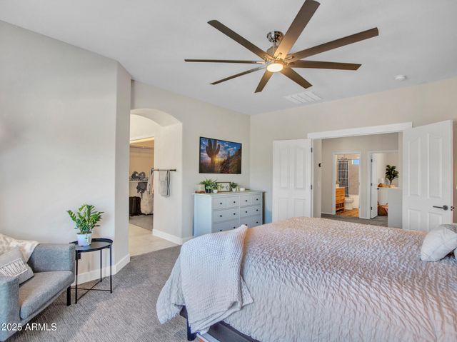 4326 W KENAI Drive, New River, AZ 85087