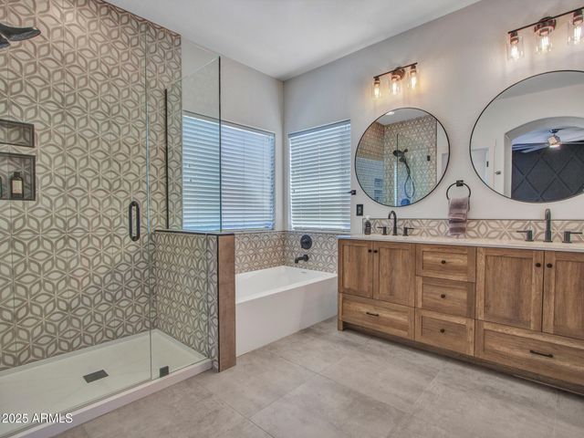 4326 W KENAI Drive, New River, AZ 85087