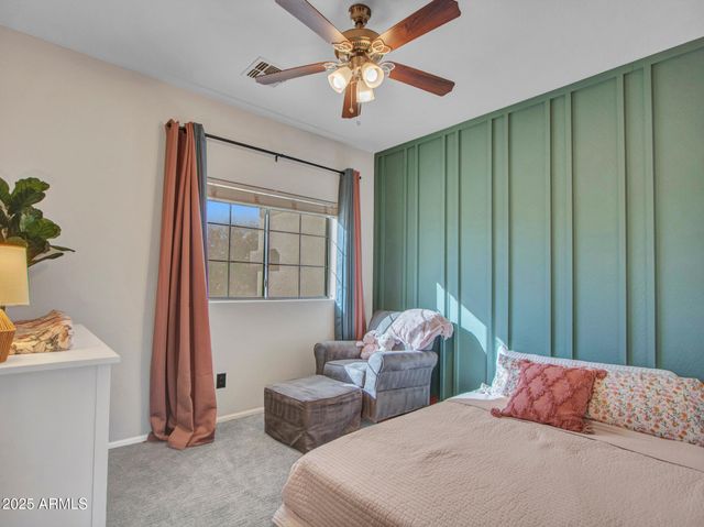 4326 W KENAI Drive, New River, AZ 85087