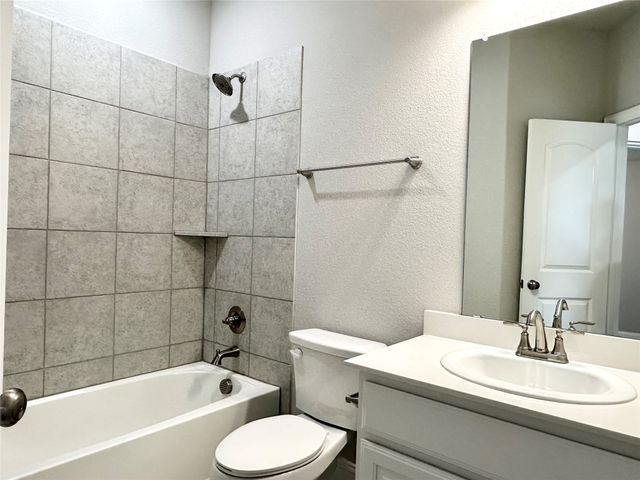 1428 Waverley Drive, Greenville, TX 75402