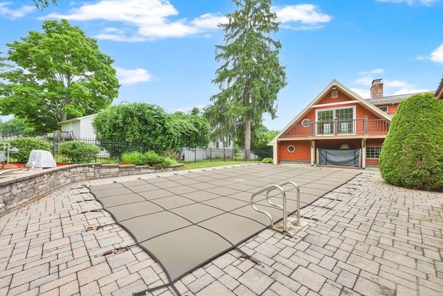 235 N Westfield St, Agawam, MA 01030